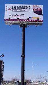Monoposte DO La Mancha a la vista de los conductores