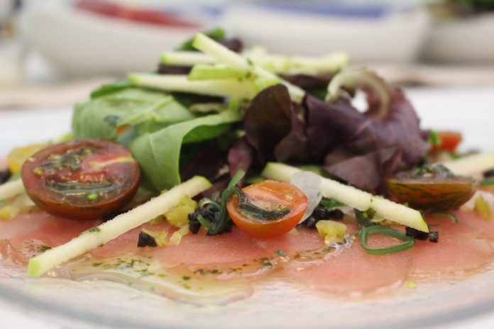 Ensalada de atún rojo