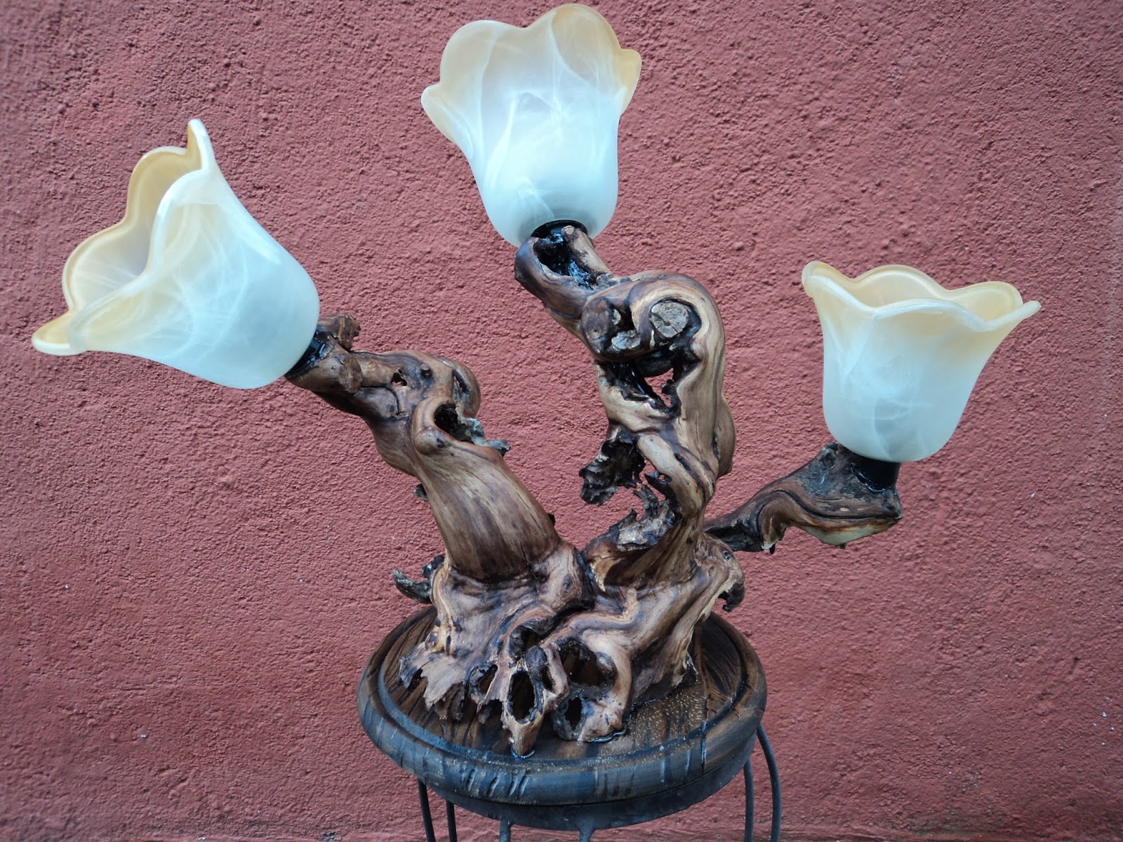 Lámpara artesana de cepa