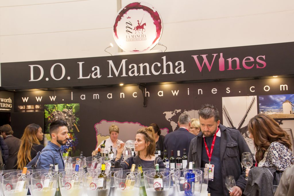Los vinos DO La Mancha refuerzan su imagen en ProWein 2017 - Vinos de ...
