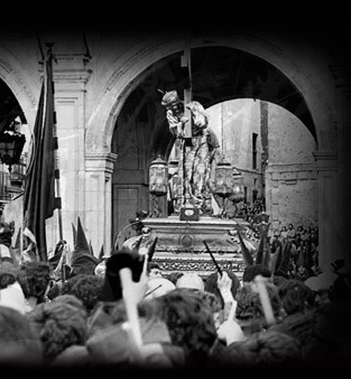 Imagen de la procesión de las Turbas en la Semana Santa de Cuenca