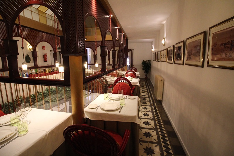 Restaurante La Antigua cuida la estética con un toque vintage