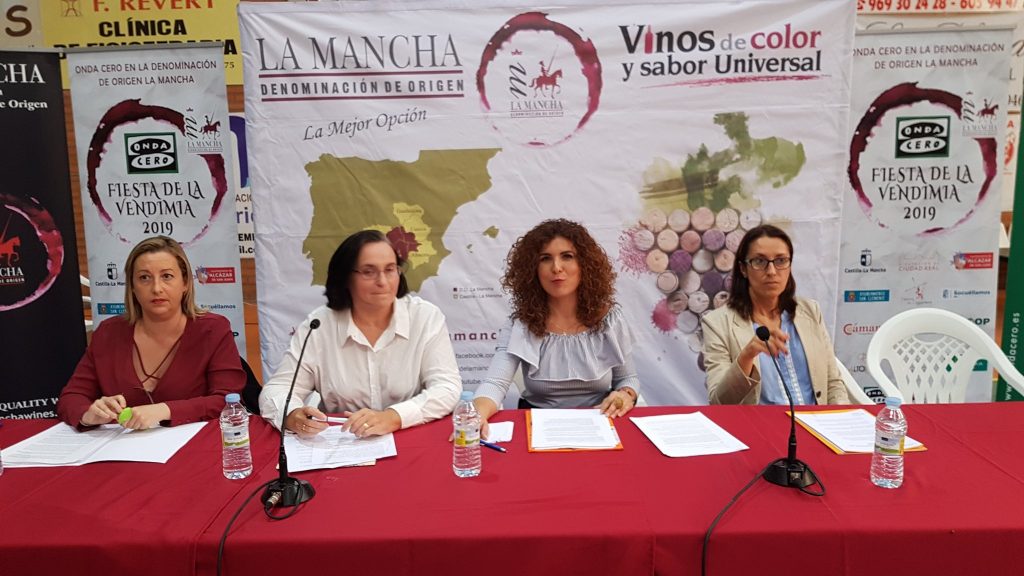 Mesa redonda celebrada sobre la viticultura en femenino