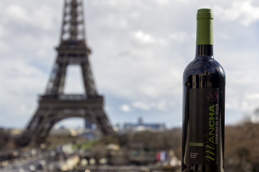 Los vinos DO La Mancha frente a la Torre Eiffel, ciudad de Wine París