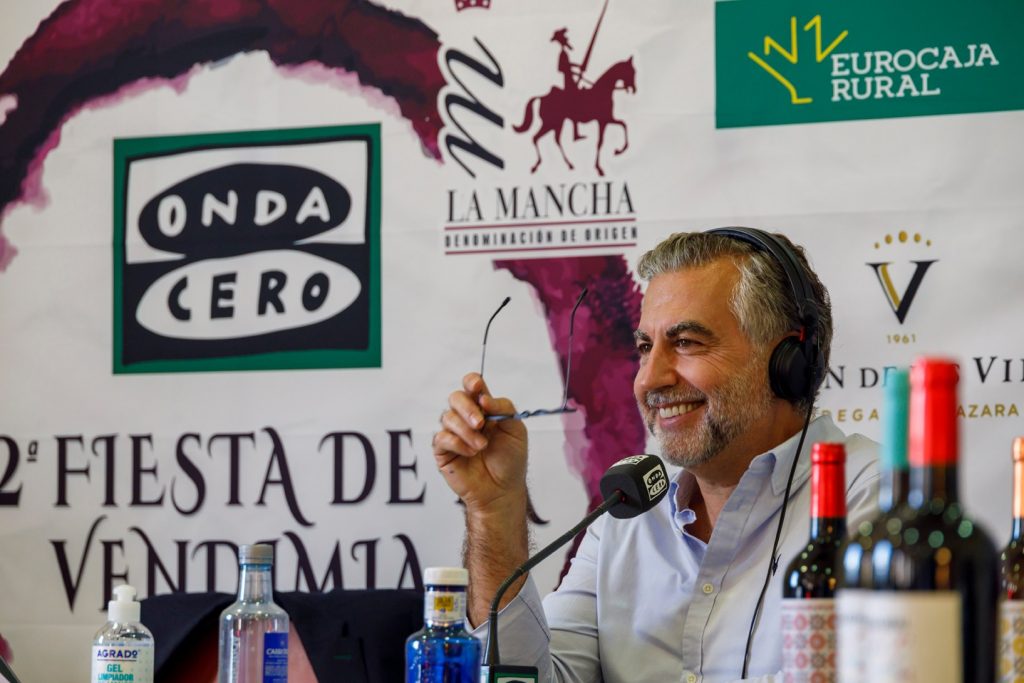 Carlos Alsina participa en la II Fiesta de la Vendimia en La Mancha