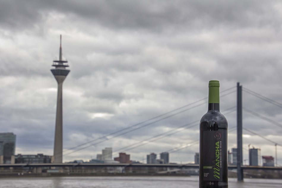 Los vinos DO La Mancha frente al Rin en Dusseldorf