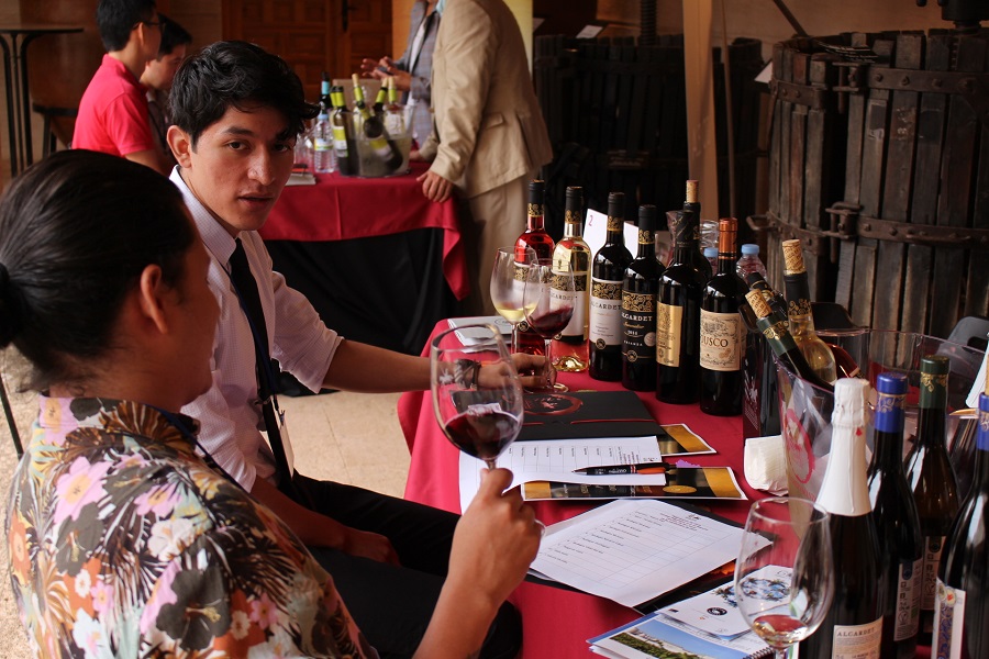En 2019, importadores japoneses y americanos, visitaron La Mancha para conocer sus vinos