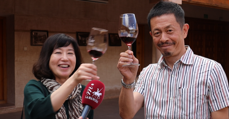 日本のプレス関係者、DOラ・マンチャのワインに高い関心。