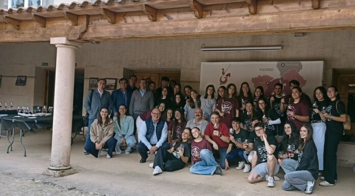 Foto de familia de alumnos y ponentes del curso