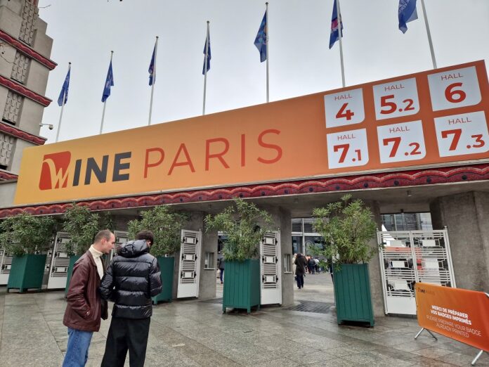 Entrada a la feria Wine Paris 2025