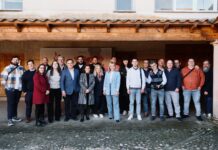 Foto de familia con la prensa de Alcázar y Tomelloso