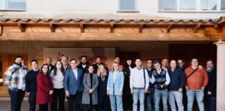 Foto de familia con la prensa de Alcázar y Tomelloso