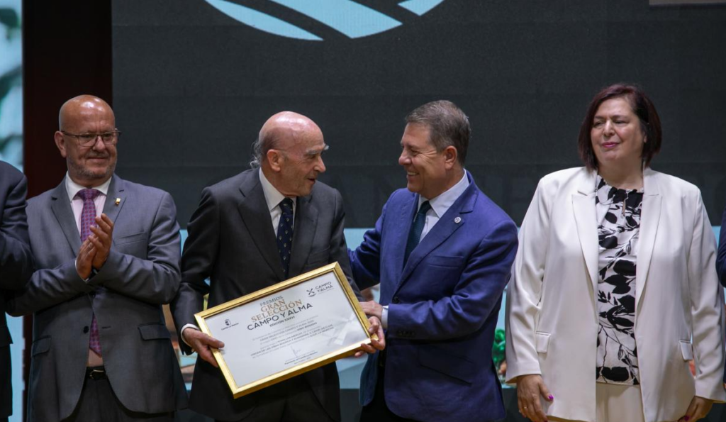 El rosado Merlot de Virgen de las Viñas, Bodega Almazara consiguió un Oro