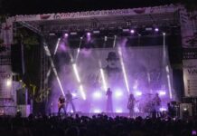 Ultraligera actuando en el escenario de los vinos de La Mancha