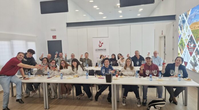 Foto de familia de los participantes del Curso de verano