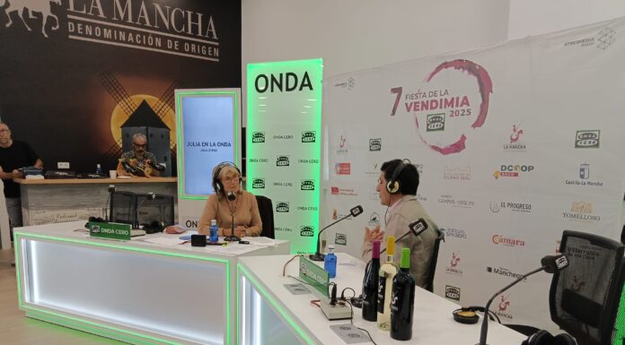 Julia Otero entrevista al Vpte de CLM