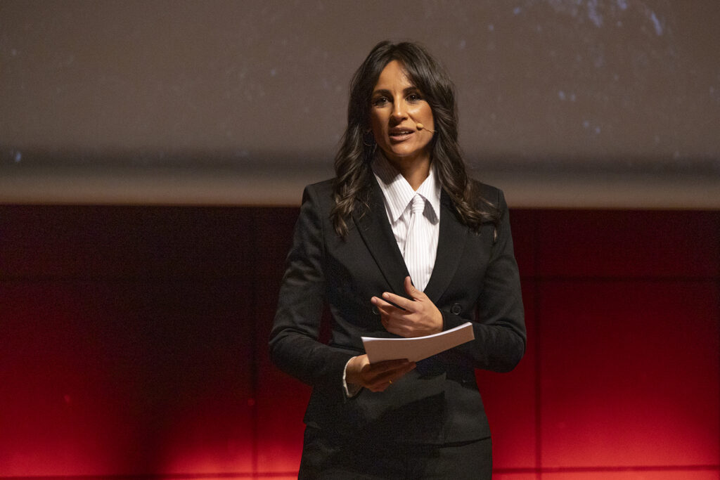 Lorena García, volvió a ser la conductora del acto