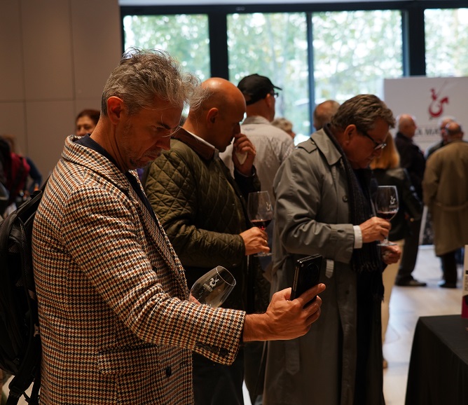 Público madrileño en la presentación de los vinos jóvenes en el pasado 2024