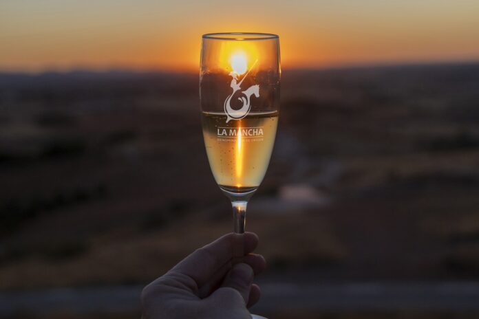 El potencial de los vinos espumosos con DO La Mancha l potencial de los vinos espumosos con DO La Mancha