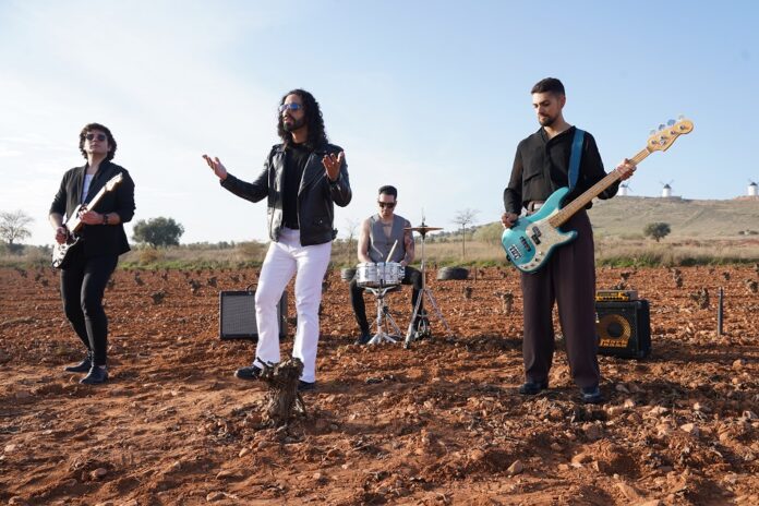 DenisDenis durante la grabación del videoclip en 2024