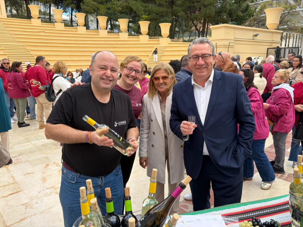 La jornada se celebró al aire libre en el auditorio Óscar Esplá de Benidorm
