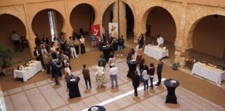 El patio Mudejar del Museo Artes Escénicas volvió a recrear el espacio para la degustación