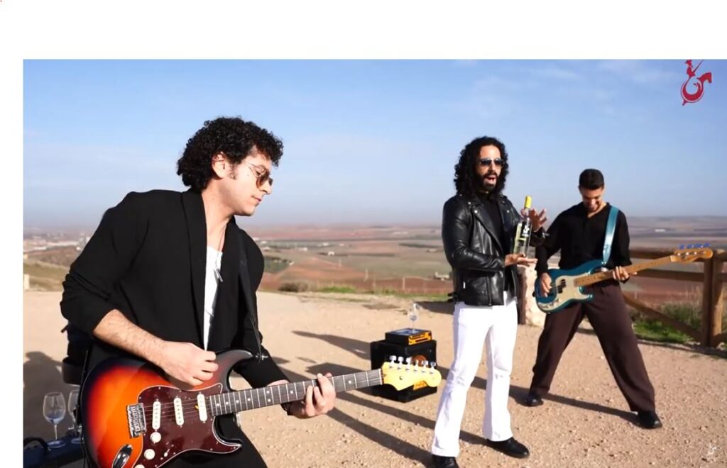 Frame del videoclip de 'El regalo' de DenisDenis