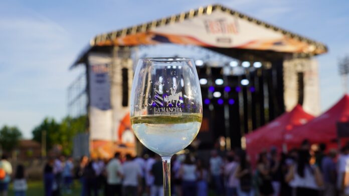 Un blanco DO La Mancha consumido en Festial 2026