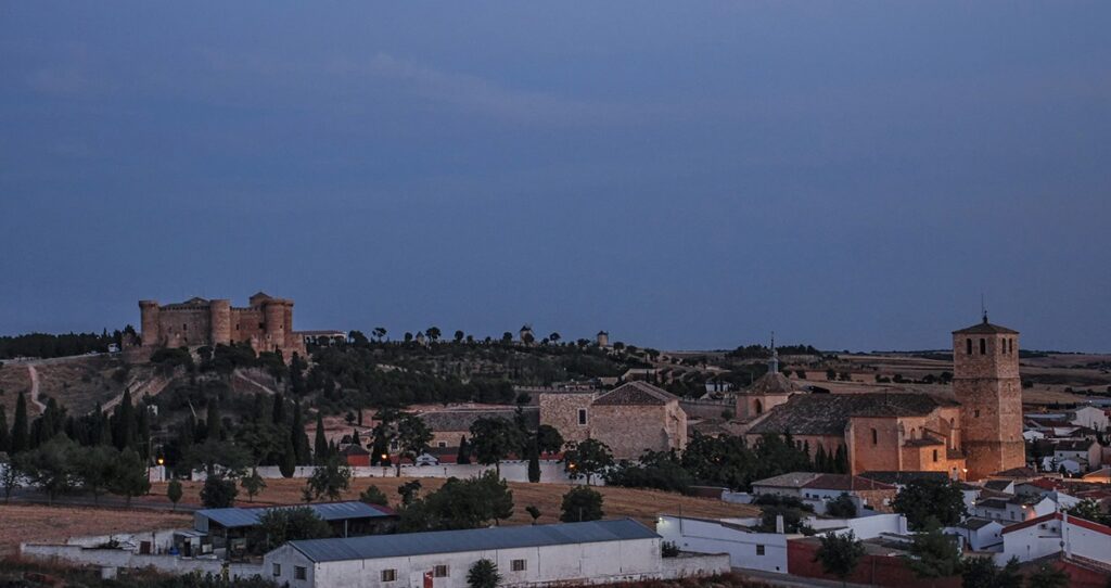 Imagen nocturna de Belmonte