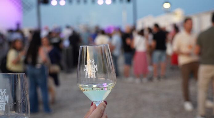 Maridaje de vino, patrimonio y música consagran a AirenFest 2026. Un blanco Airén en el Cerro de la Paz en el AirenFest 2026