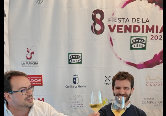 Bodega El Progreso de Villarrubia de los Ojos clausura la VIII Fiesta de la Vendimia Brindis final de la Fiesta de la Vendimia en El Progreso