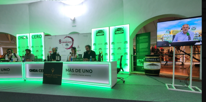 Espacio para el humor con Carlos Alsina y su tramo de 'Más de Uno'