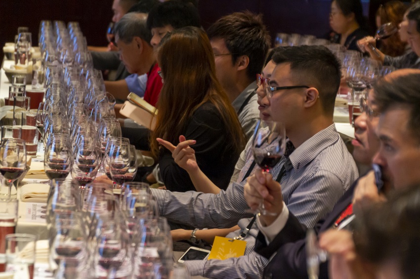 Seminario de cata realizado en Hong Kong en 2019 por la DO La Mancha